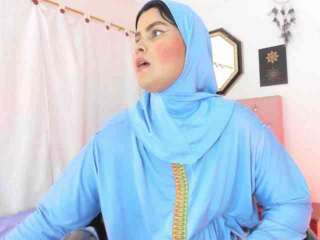 AishaAmin webcam