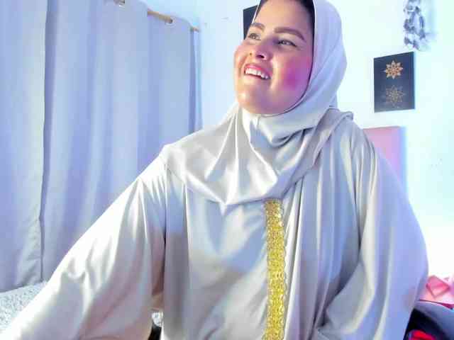 AishaAmin webcam