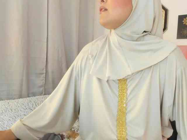 AishaAmin webcam