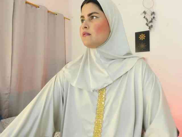 AishaAmin webcam