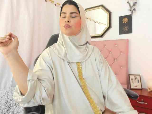 AishaAmin webcam