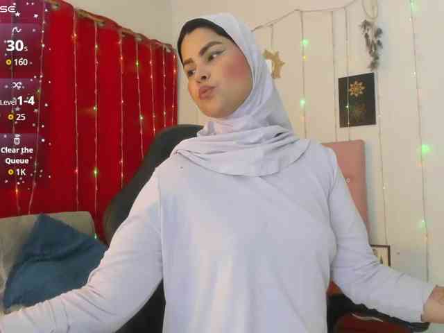 AishaAmin webcam