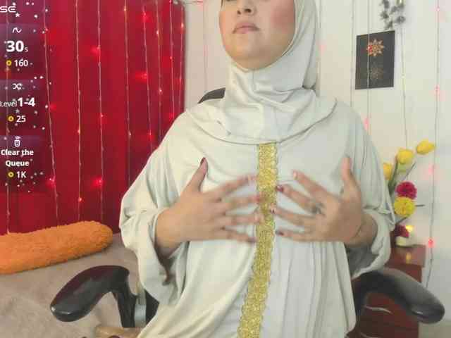 AishaAmin webcam