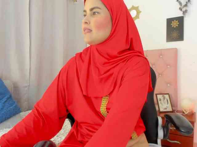 AishaAmin webcam