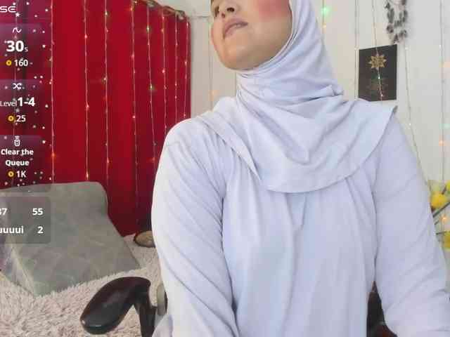 AishaAmin webcam