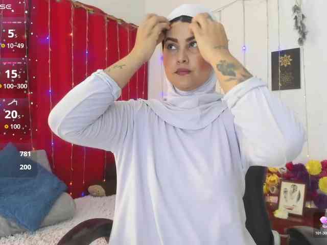 AishaAmin webcam