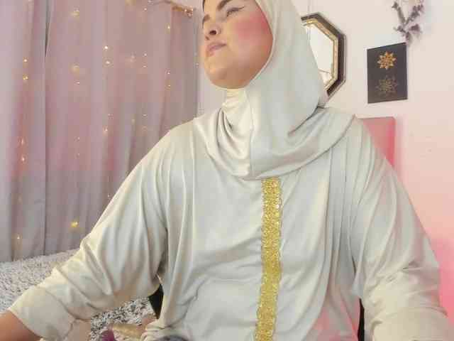 AishaAmin webcam