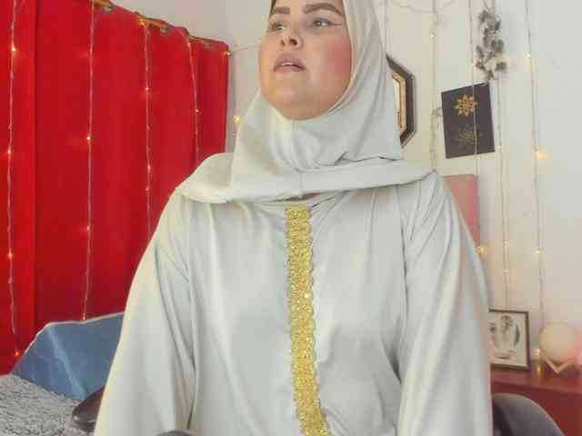 AishaAmin webcam