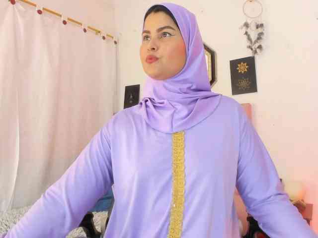 AishaAmin webcam