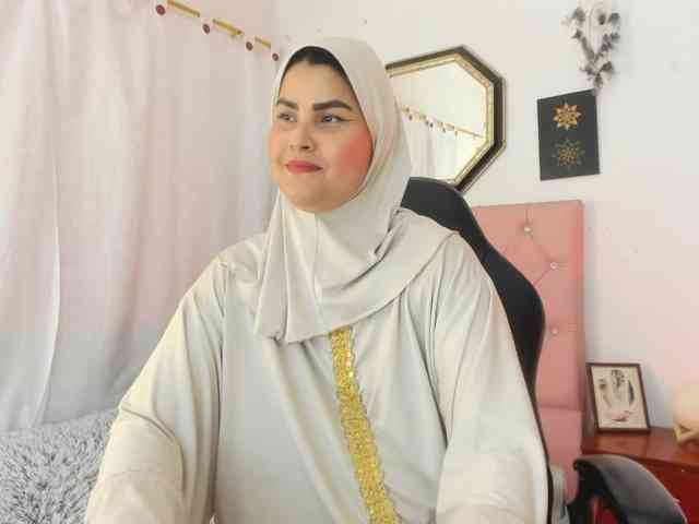 AishaAmin webcam