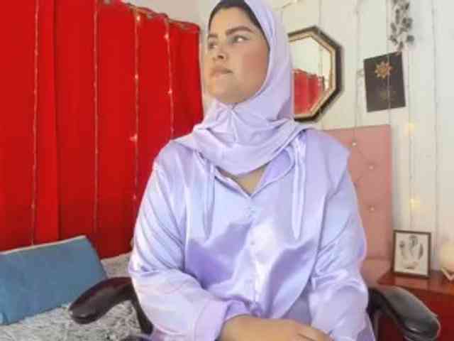AishaAmin webcam