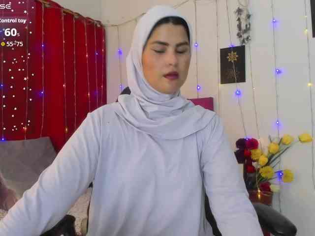 AishaAmin webcam