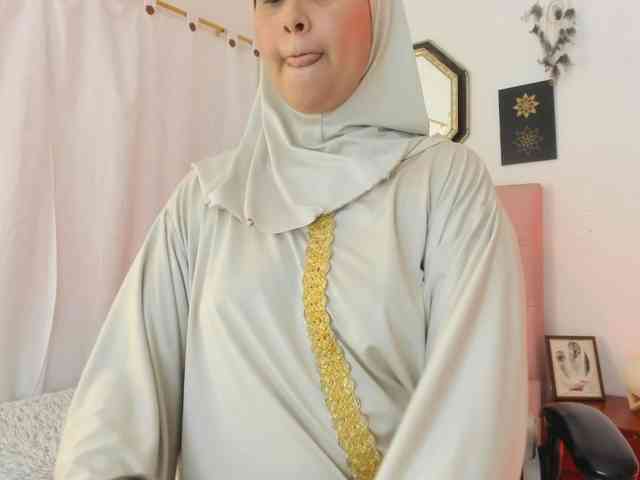 AishaAmin webcam
