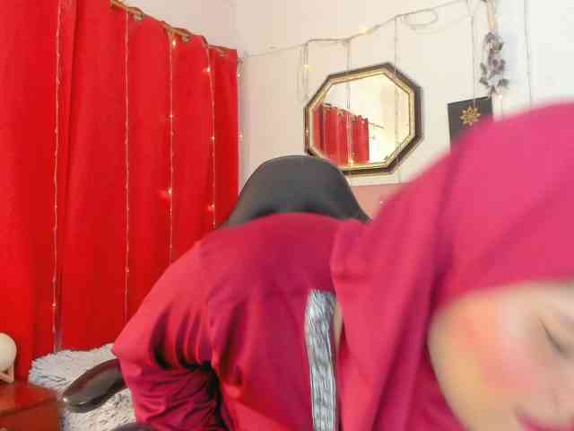 AishaAmin webcam