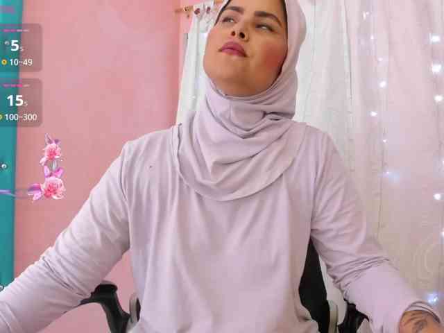 AishaAmin webcam