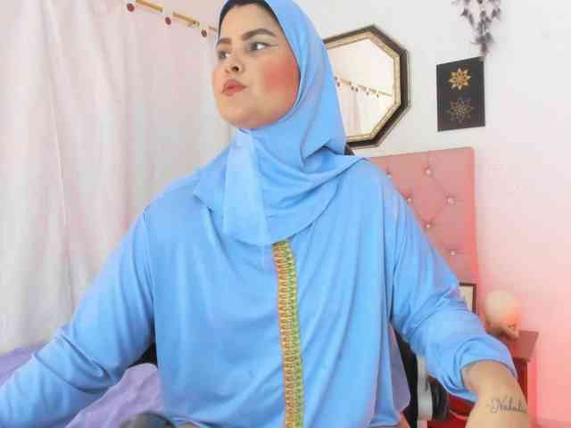 AishaAmin webcam