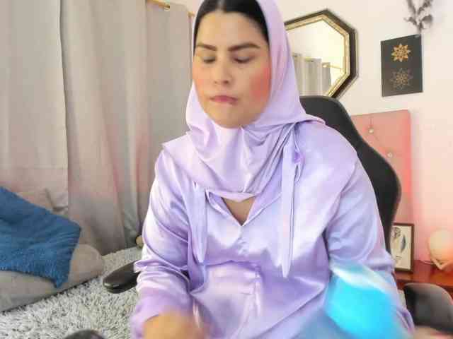 AishaAmin webcam