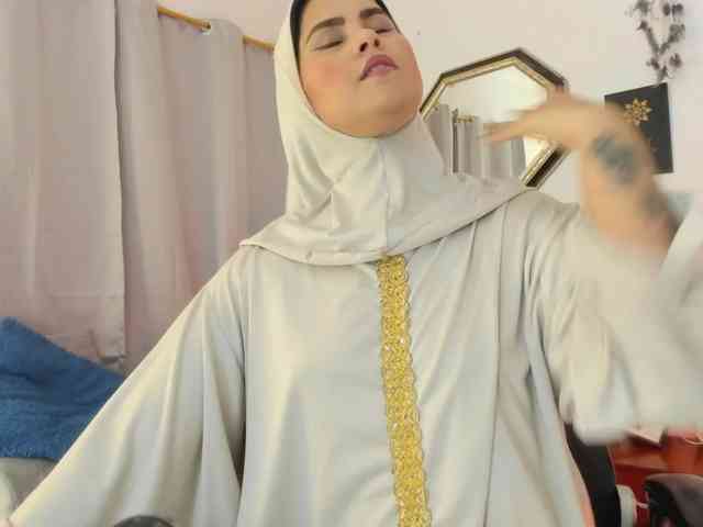 AishaAmin webcam