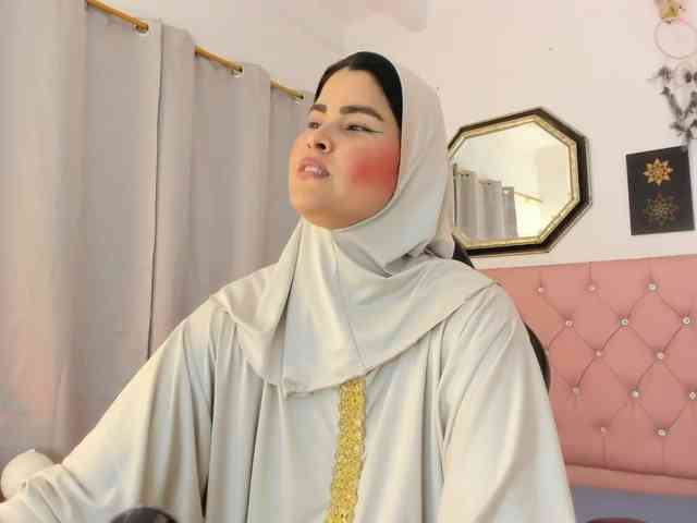 AishaAmin webcam