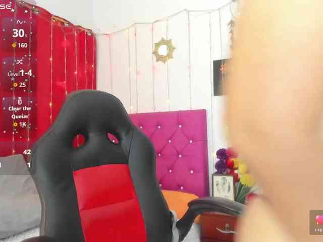 AishaAmin webcam