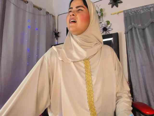 AishaAmin webcam