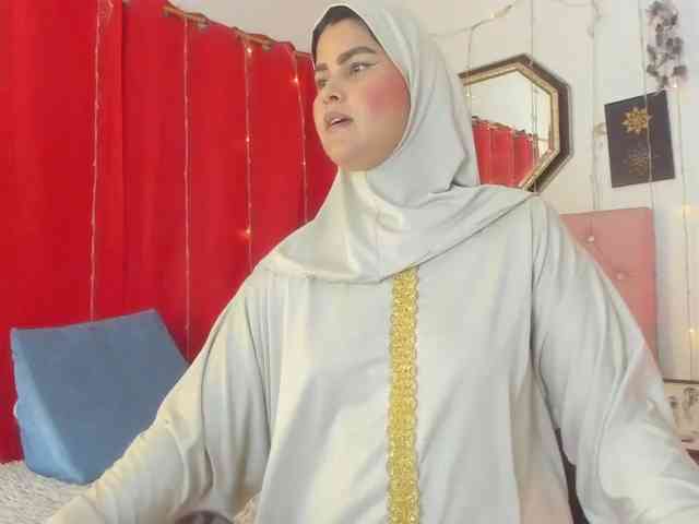 AishaAmin webcam
