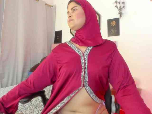 AishaAmin webcam