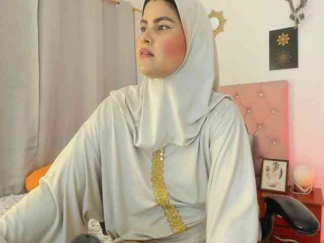 AishaAmin webcam