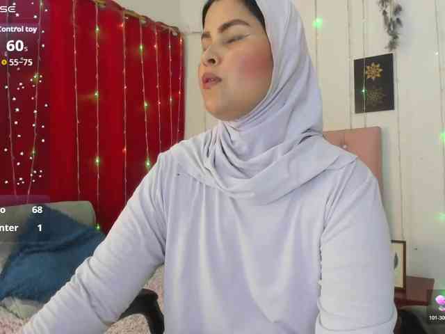 AishaAmin webcam