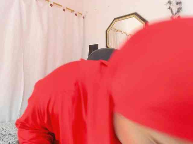 AishaAmin webcam