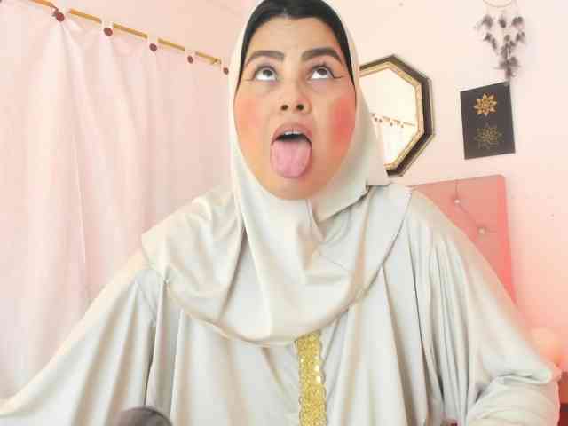 AishaAmin webcam