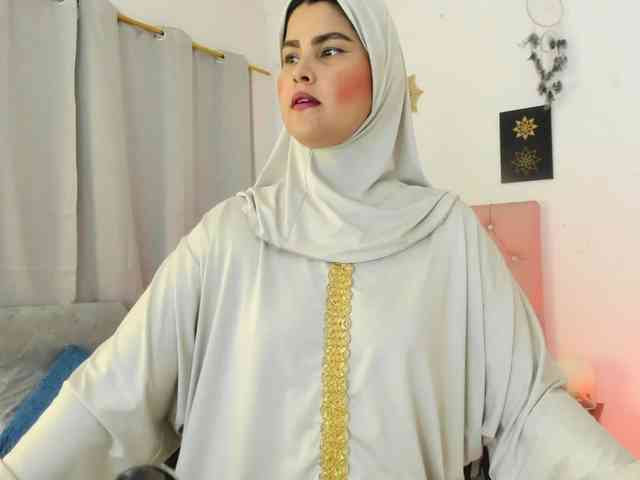 AishaAmin webcam