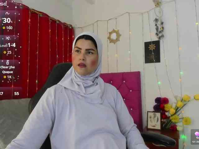 AishaAmin webcam