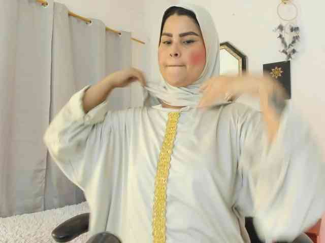 AishaAmin webcam