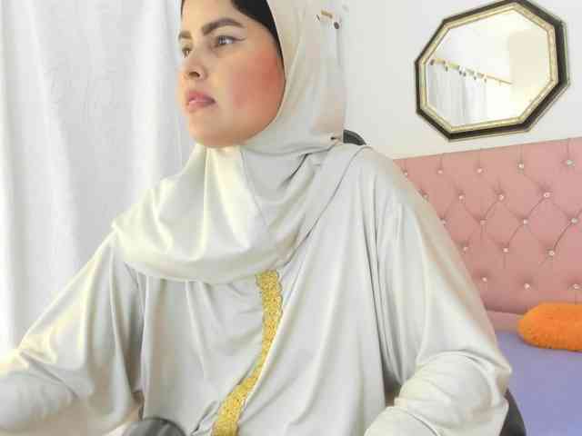 AishaAmin webcam