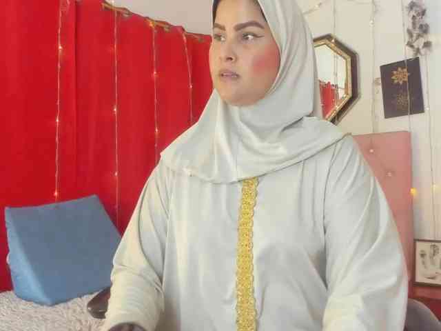AishaAmin webcam