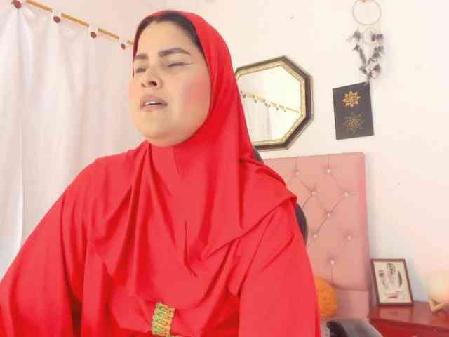 AishaAmin webcam