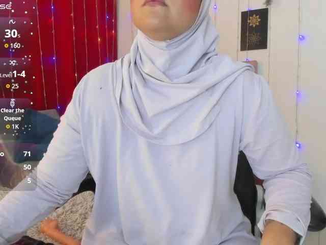 AishaAmin webcam