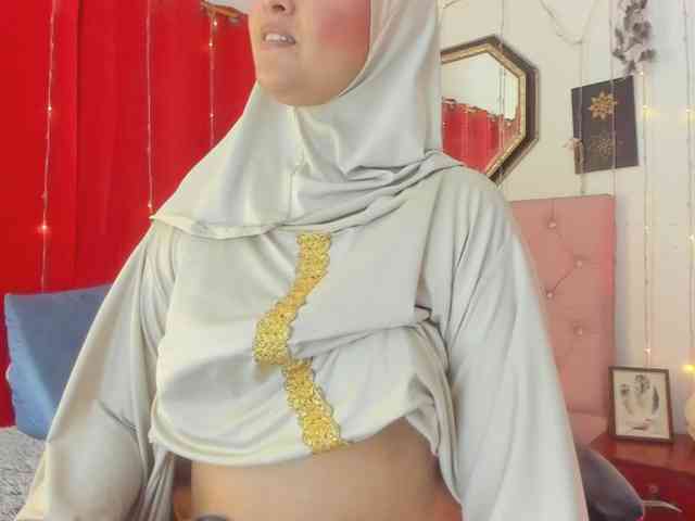 AishaAmin webcam