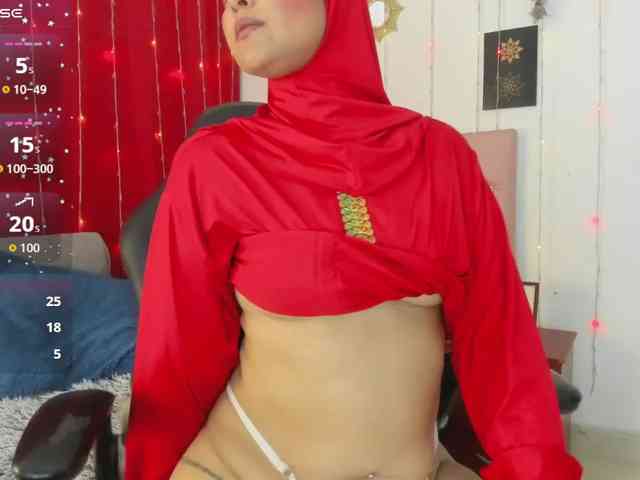 AishaAmin webcam