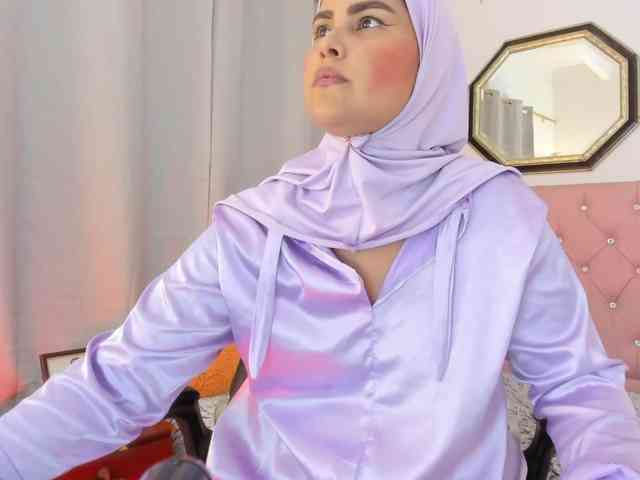 AishaAmin webcam