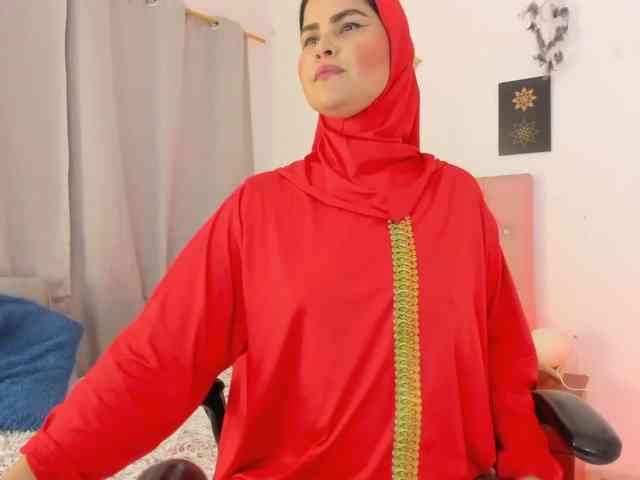 Model: AishaAmin