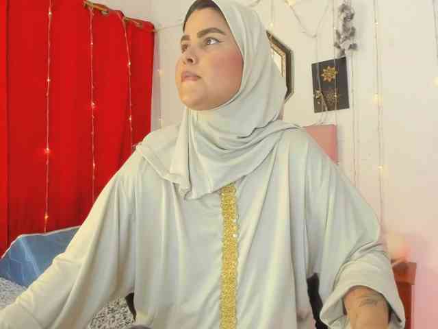 AishaAmin webcam