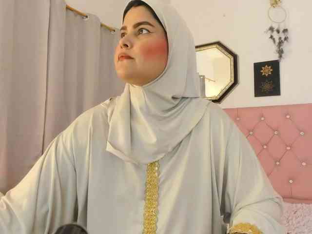 AishaAmin webcam