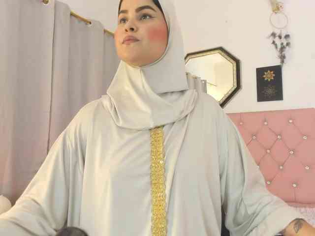 AishaAmin webcam