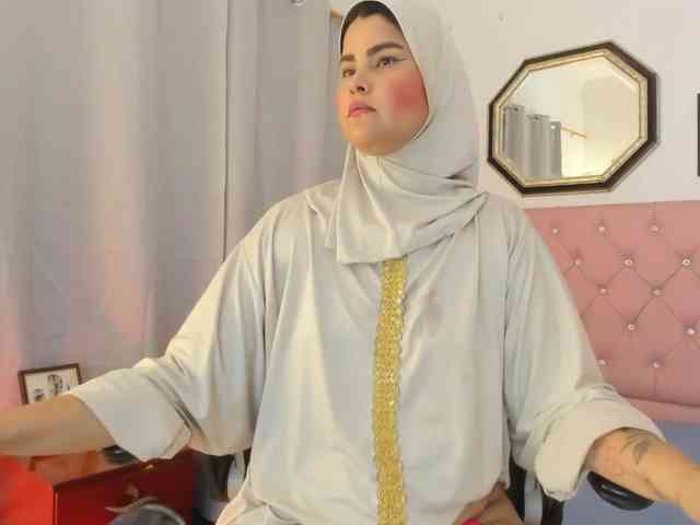 AishaAmin webcam