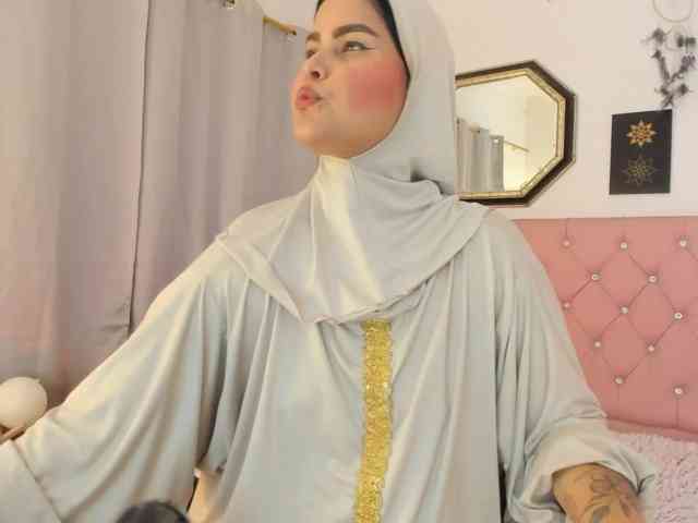AishaAmin webcam