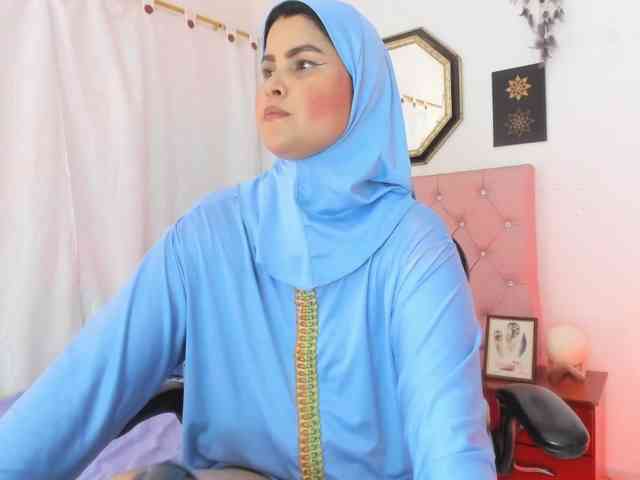 AishaAmin webcam