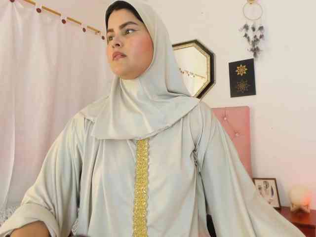AishaAmin webcam