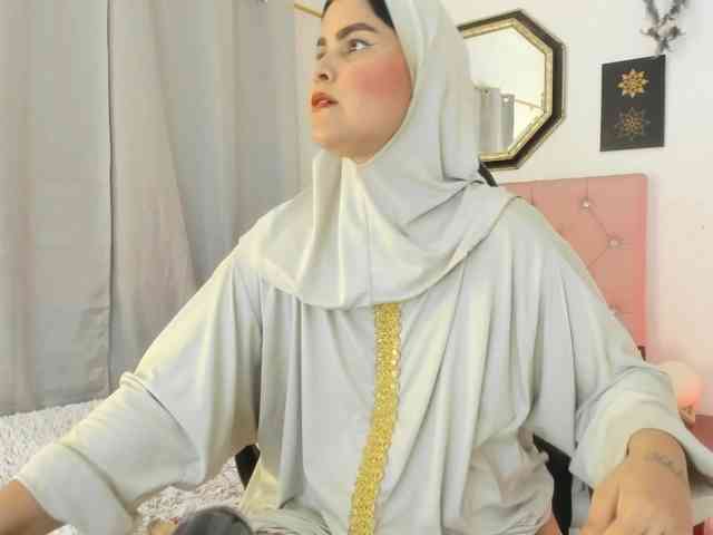 AishaAmin webcam
